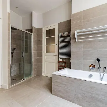 Daire Luxury Vip Service - Carl Lewis Paris